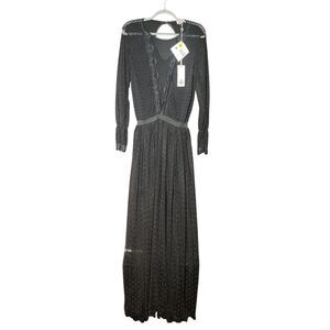 Gil Santucci Women's Black Top Size 46 NWT